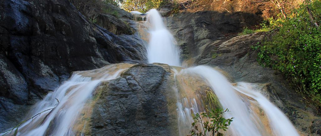 Cascada El Salto, en Tepames. Tomada por Jorge Farías